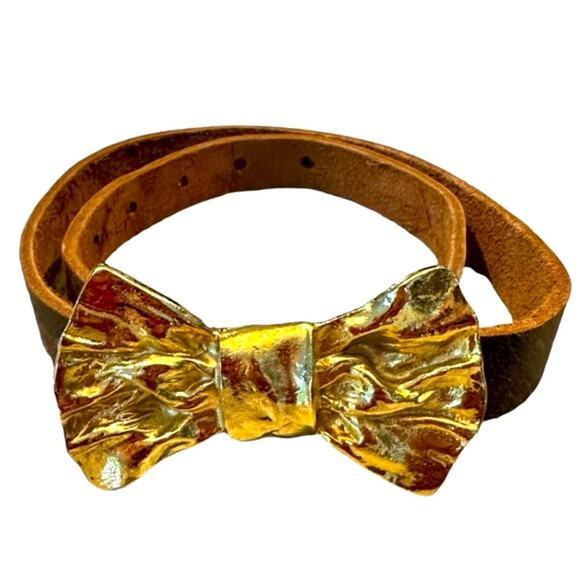 Moss Mills Gold Bow Buckle woman's Leather Belt - Picture 1 of 8